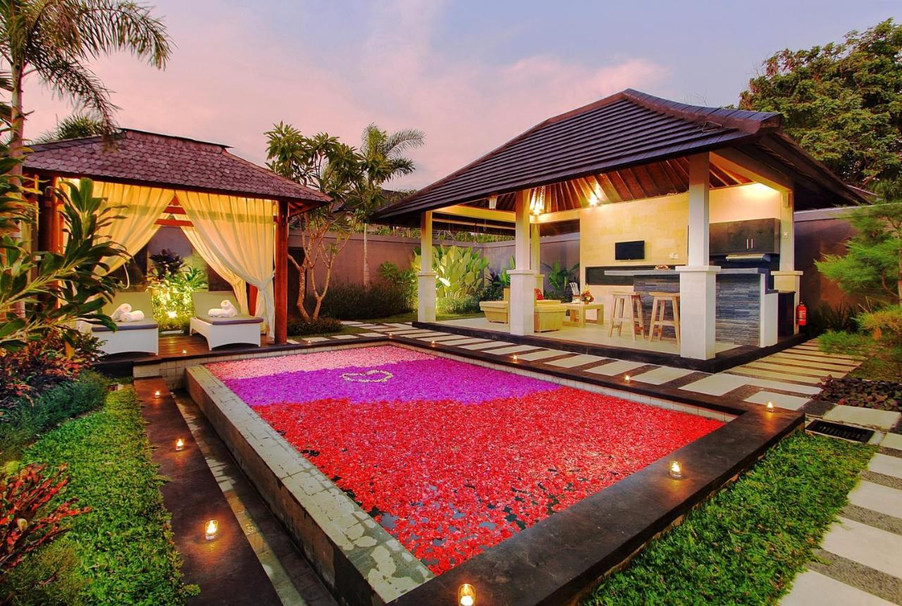 อกาตา วิลลา ซมีญะก์ Villa เซมินยัค ภายนอก รูปภาพ