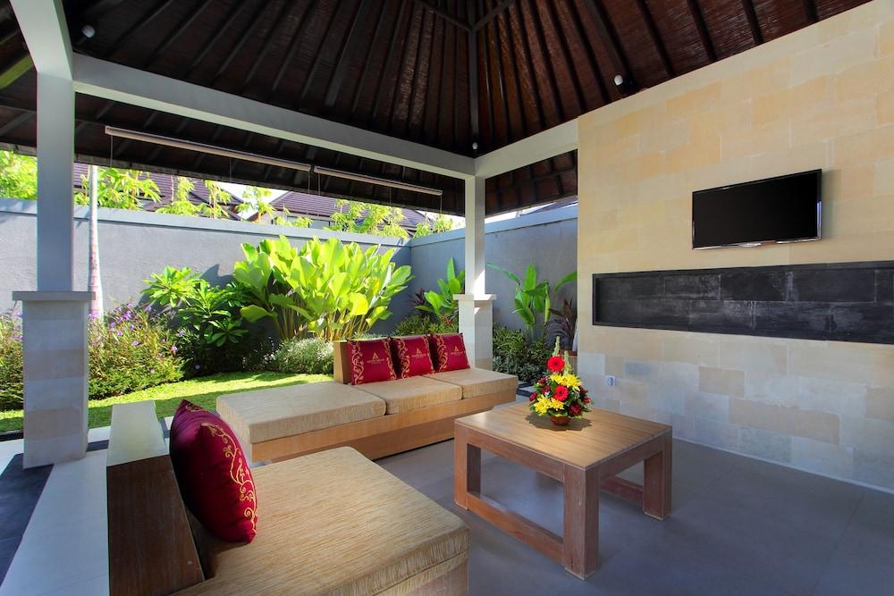อกาตา วิลลา ซมีญะก์ Villa เซมินยัค ภายนอก รูปภาพ